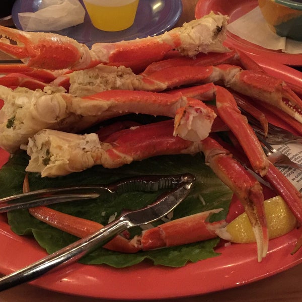 Great crab legs and side dishes, crab fries and friendly service.