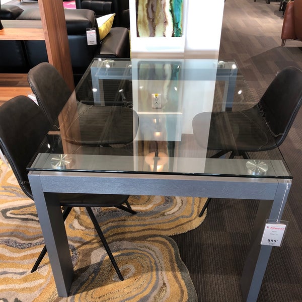 Meubles JC Perreault Chomedey 1900 rue Maurice Gauvin