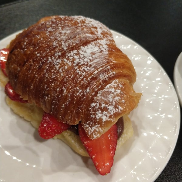 The JT special croissant with Nutella was delicious!