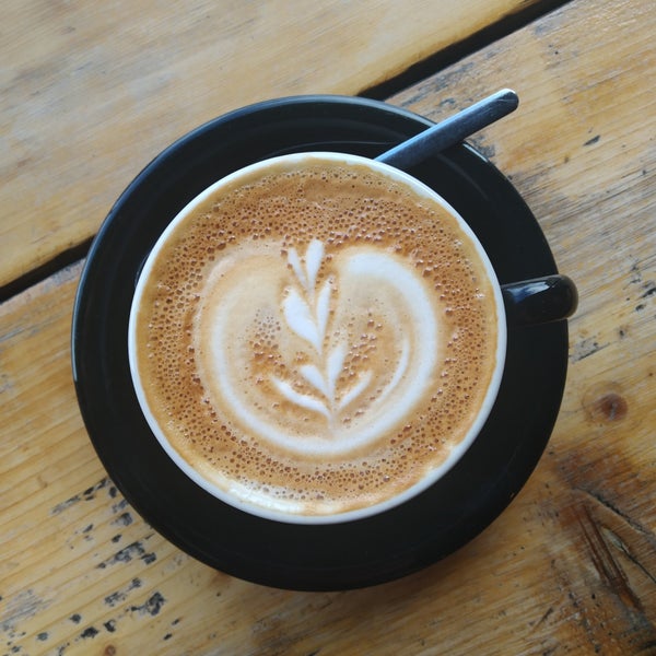 9/1/2019 tarihinde Jitka J.ziyaretçi tarafından Shoe Lane Coffee'de çekilen fotoğraf