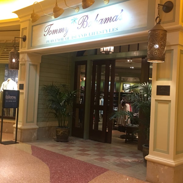 tommy bahama michigan ave