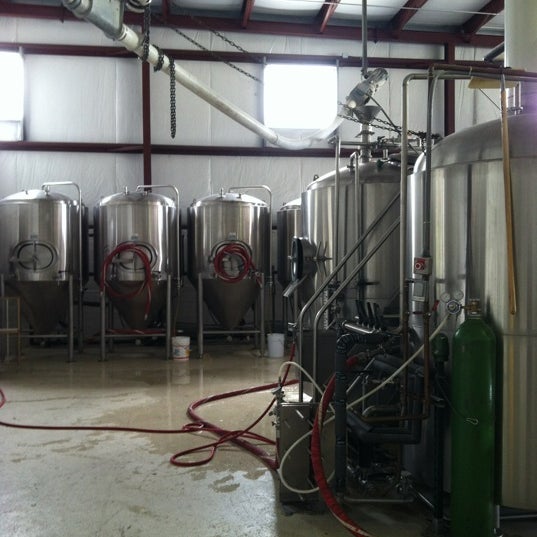 Снимок сделан в Mountain Town Brewing Company пользователем Sara 6/21/2012