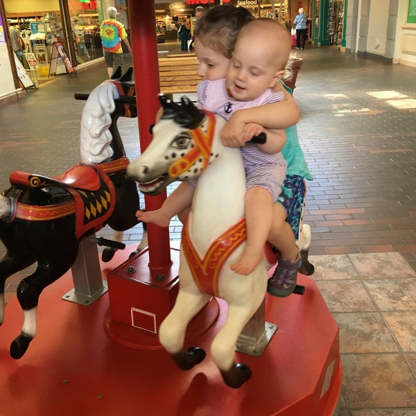 Cherryhill Village Mall West London 301 Oxford St. W.