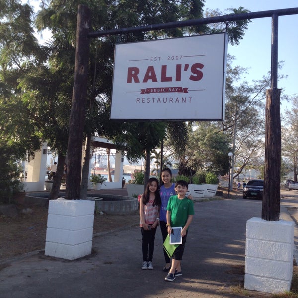 4/24/2016 tarihinde Nathalie S.ziyaretçi tarafından Rali&#39;s Restaurant'de çekilen fotoğraf