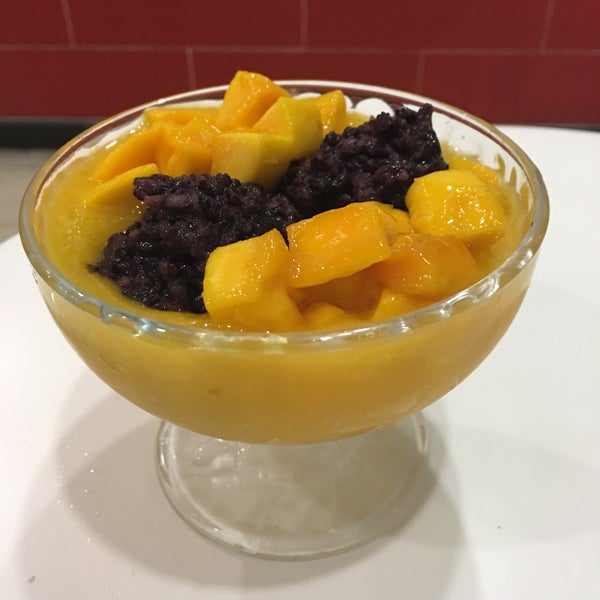 11/19/2016에 Fanny L.님이 Mango Mango Dessert에서 찍은 사진
