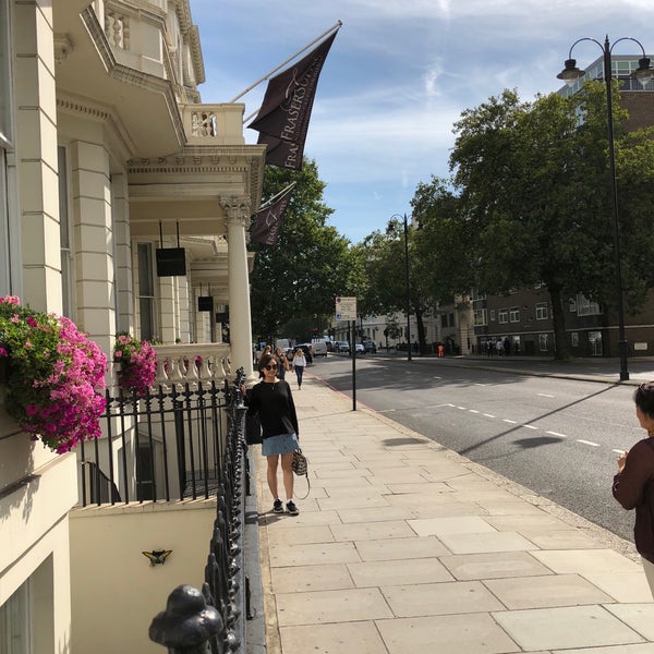 8/17/2018 tarihinde Faresziyaretçi tarafından Fraser Suites Queens Gate'de çekilen fotoğraf