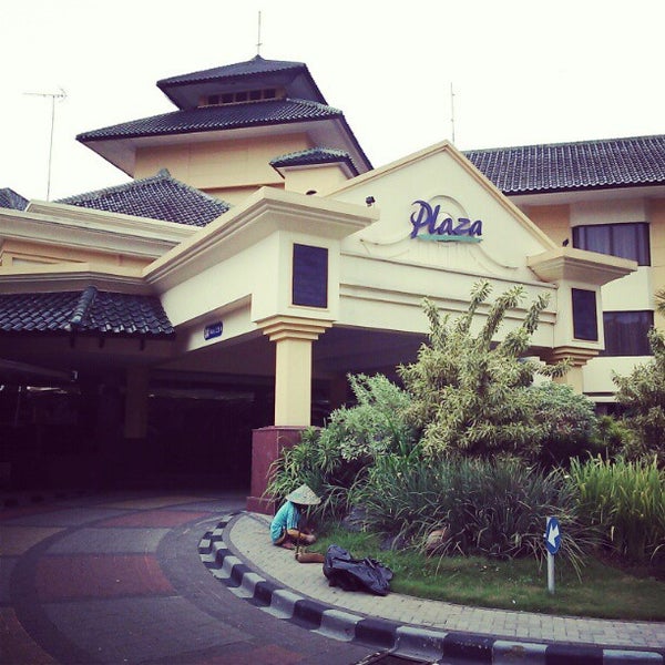 Photo prise au Kota Bukit Indah Plaza Hotel par Jun Y. le1/25/2013