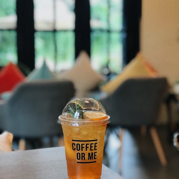 Foto diambil di Coffee or Me oleh Mildtnp pada 9/5/2018