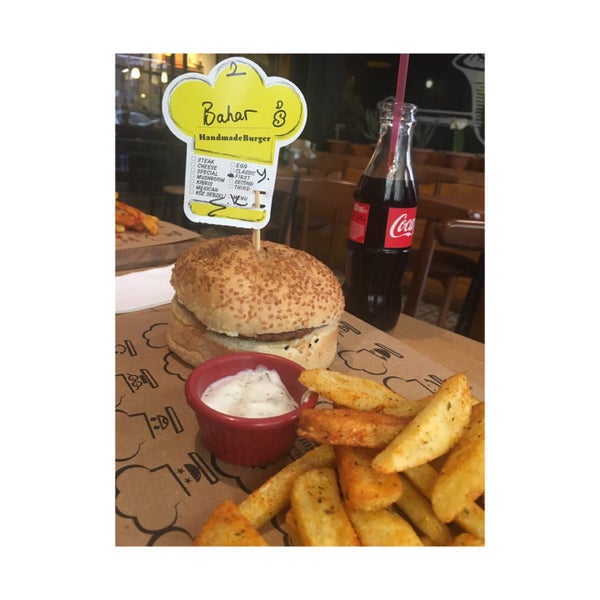 Foto scattata a Şef&#39;s Burger da Bahar J. il 10/1/2016