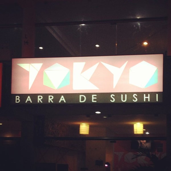 Photo taken at Tokyo Sushi Mid by Juan Carlos R. on 8/8/2013