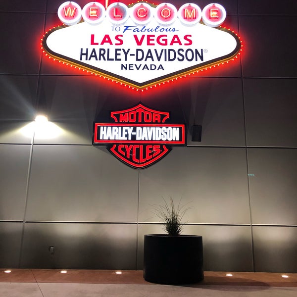 Foto diambil di Las Vegas Harley-Davidson oleh Leila A. pada 3/25/2019
