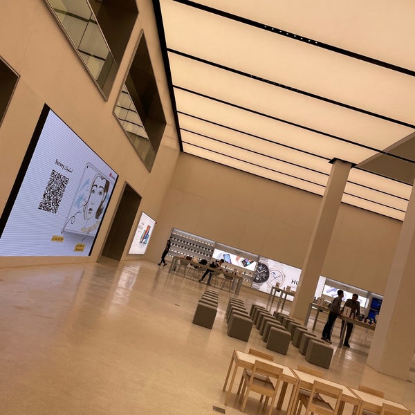 Huawei Store Riyadh Front Electronics Store in مطار الملك خالد الدولي