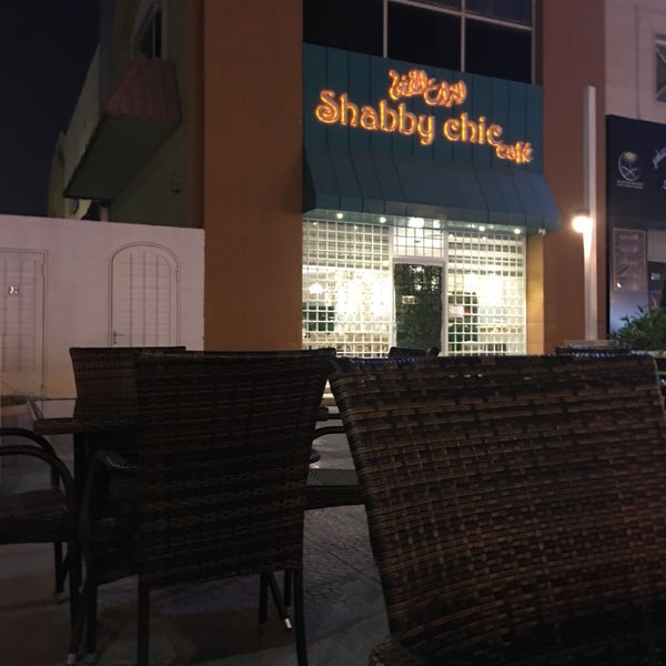 Das Foto wurde bei Shabby Chic Café von Faisal am 10/19/2016 aufgenommen