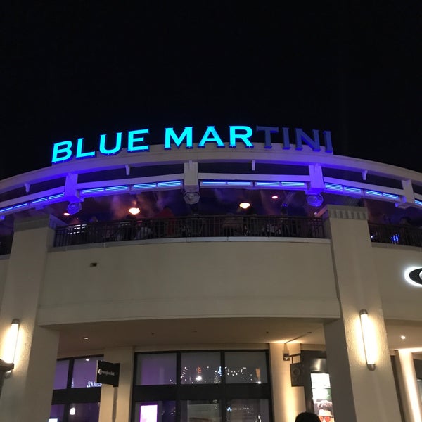 Foto scattata a Blue Martini da Kelmin J. il 8/5/2019