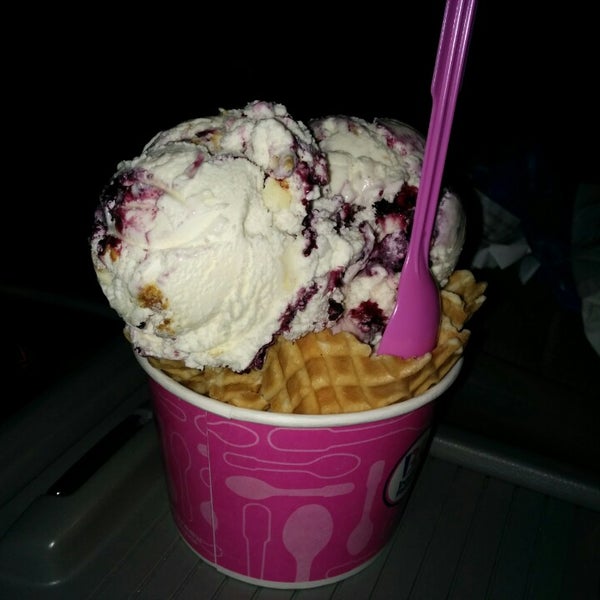 Baskin Robbins Ice Cream Shop