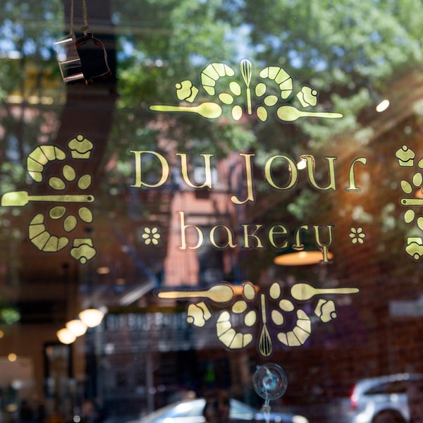 10/9/2015 tarihinde Du Jour Bakeryziyaretçi tarafından Du Jour Bakery'de çekilen fotoğraf