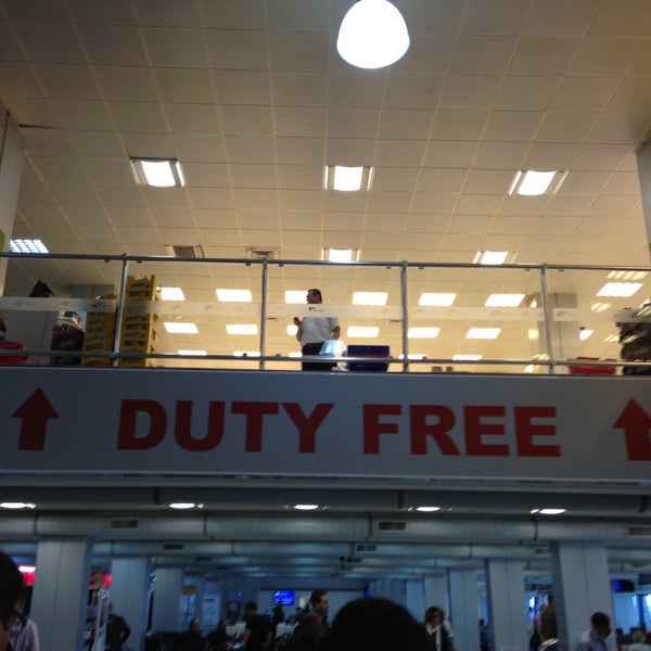 Foto diambil di Ercan Airport (ECN) oleh Utku E. pada 4/20/2013