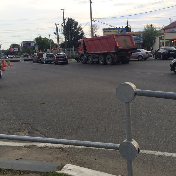 Станция истра платформа. Ж/д переезд ст. Ст истра. Станция новоиерусалимская истра. Станция истра фото.