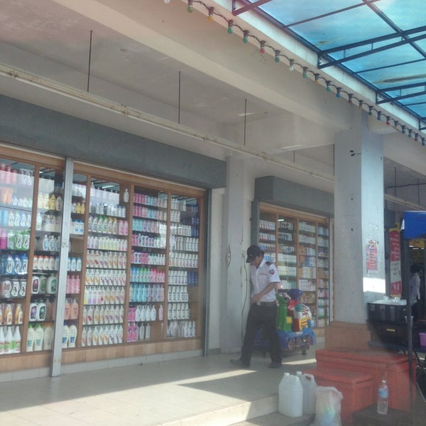 Mydin Whosale Emporium Department Store In Kuala Terengganu