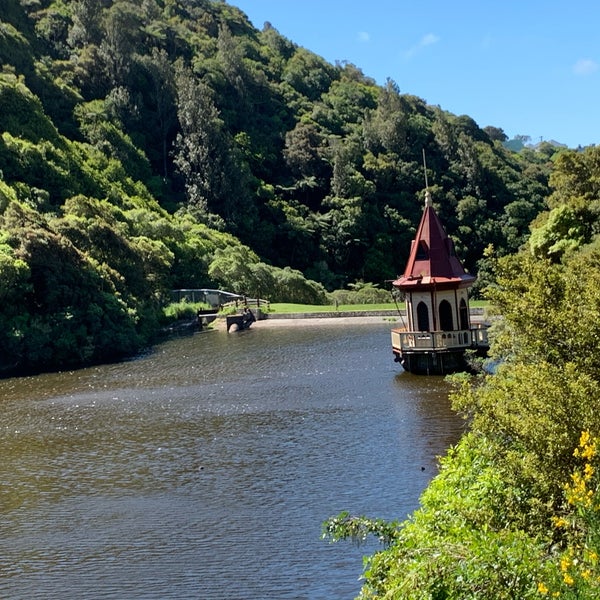 Foto tomada en Zealandia Eco-Sanctuary  por Ko Un P. el 11/15/2019