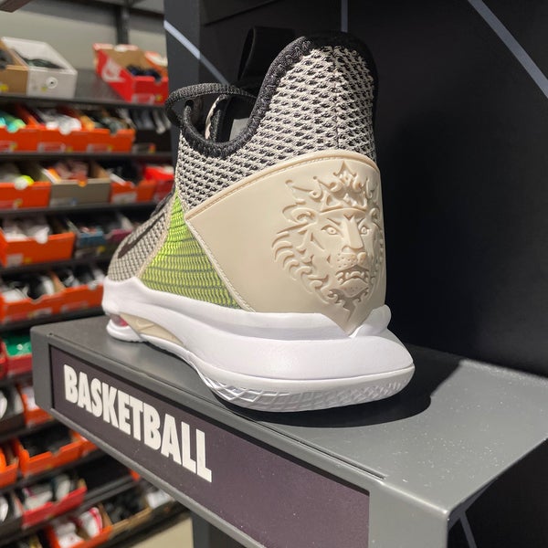 nike rolling hills plaza