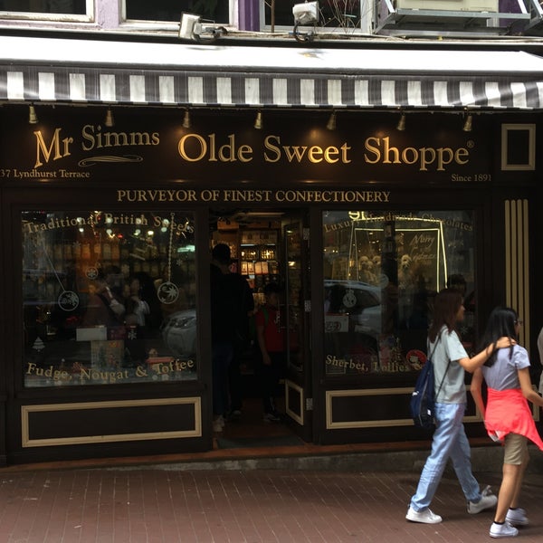 11/18/2018 tarihinde Takagi K.ziyaretçi tarafından Mr Simms Olde Sweet Shoppe'de çekilen fotoğraf
