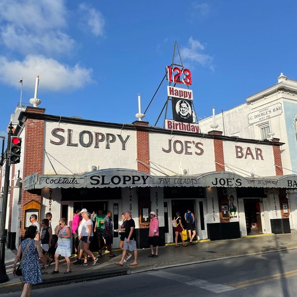 Photo taken at Sloppy Joe&#39;s Bar by Takagi K. on 7/20/2022