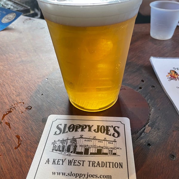 Photo taken at Sloppy Joe&#39;s Bar by Takagi K. on 7/20/2022