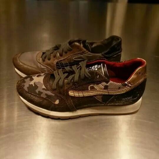 Photos at Van Den Assem Shoe Store in Hillegersberg Noord