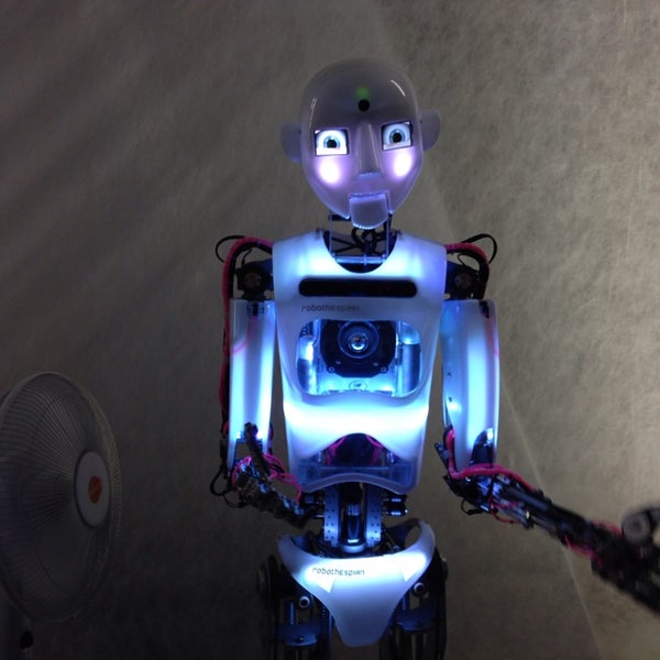 5/28/2014にKirill V.がБал роботов (Международный Робофорум 2014)で撮った写真