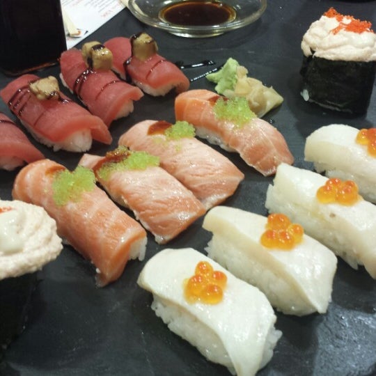 Foto diambil di Green Sushi oleh Martita pada 3/20/2015