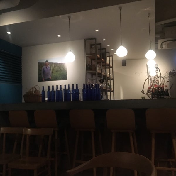 11/17/2017 tarihinde Sana S.ziyaretçi tarafından Apéro Wine Bar'de çekilen fotoğraf