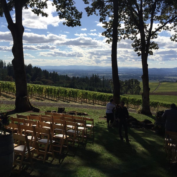 Photo prise au Vista Hills Vineyard &amp; Winery par Lindsay S. le9/26/2015