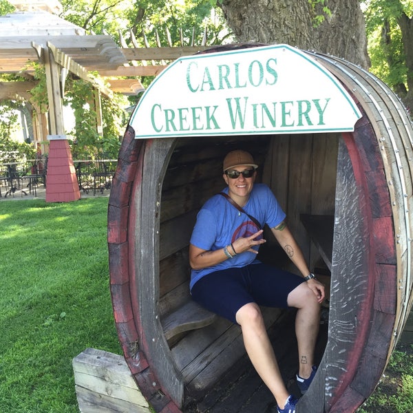 Foto scattata a Carlos Creek Winery da Becky B. il 8/31/2016