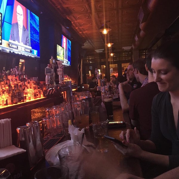 3/7/2016 tarihinde Carmen-Elizabeth G.ziyaretçi tarafından Mercury Bar West'de çekilen fotoğraf
