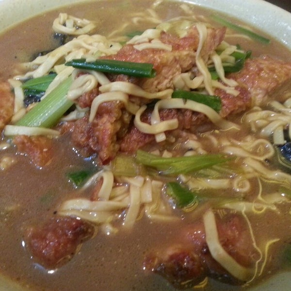 Das Foto wurde bei Shanghai Cuisine 33 von Wayne S. am 4/25/2014 aufgenommen