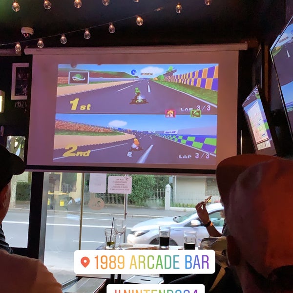 Photo prise au 1989 Arcade Bar par Natalie le1/17/2019