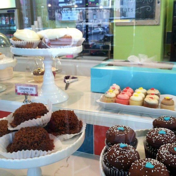 Sweet Frostings Blissful Cupcake Shop in Riverside