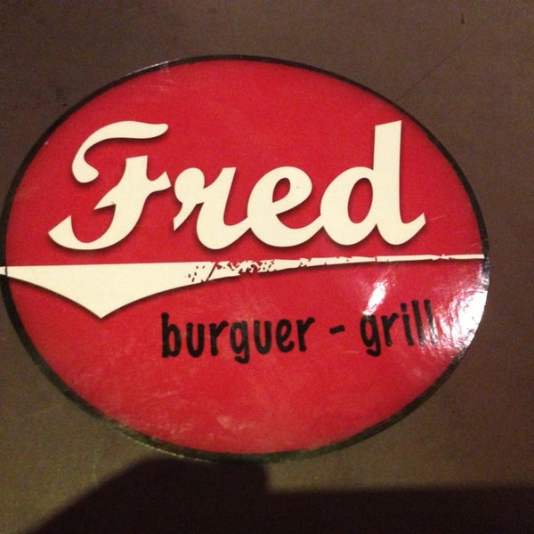 Photo taken at Fred Burguer-Grill by Casal Gourmet on 3/17/2013