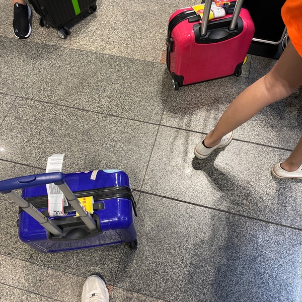 AirAsia CheckIn Area Airport Service