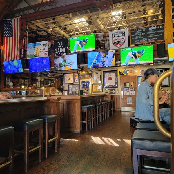 Photo taken at Legends Sports Bar &amp; Restaurant by Alexander B. on 9/24/2021
