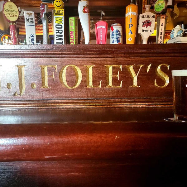 Photo taken at J.J. Foley&#39;s Cafe by Alexander B. on 7/22/2022