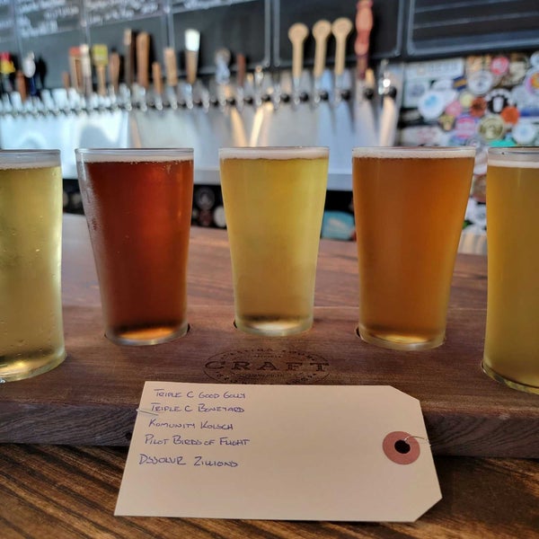 Photo taken at Craft Tasting Room and Growler Shop by Alexander B. on 6/18/2022