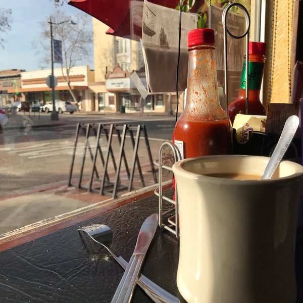 1/17/2018 tarihinde Krizia B.ziyaretçi tarafından The Filling Station Cafe'de çekilen fotoğraf