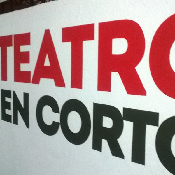 Foto tirada no(a) Teatro En Corto por Claudia C. em 10/15/2016