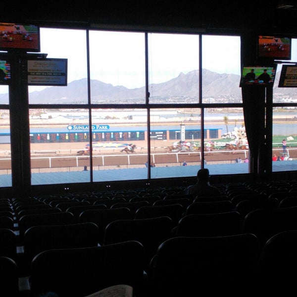12/12/2014 tarihinde Brenda G.ziyaretçi tarafından Sunland Park Racetrack &amp; Casino'de çekilen fotoğraf