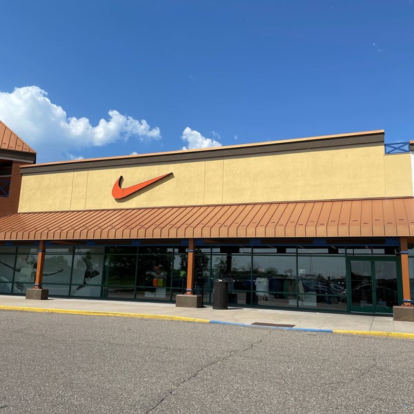Nike Factory Store 6415 Labeaux Ave NE Ste A10