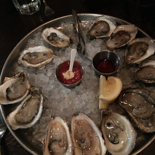 Снимок сделан в Rabia&#39;s Seafood/Oyster Bar &amp; Italian Restaurant пользователем Susan T. 11/5/2016
