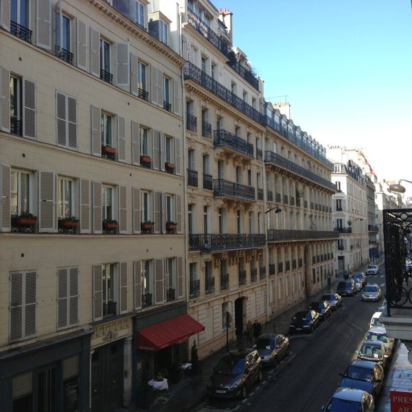 Foto tirada no(a) Hôtel des Champs-Élysées por Leonid Y. em 2/16/2013