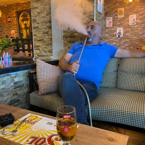 Foto diambil di Cafe Balkon oleh Sinan pada 9/18/2022